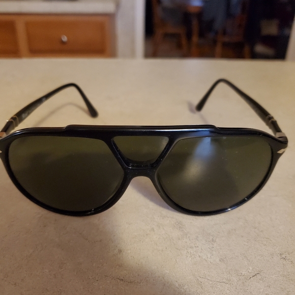Persol sunglasses - Picture 2 of 3